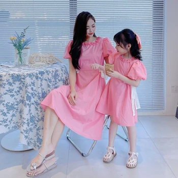 Одинаковые летние розовые платья для мамы и девочки, элегантные платья с короткими рукавами для мамы и дочки, одежда для мамы и меня, принцессы